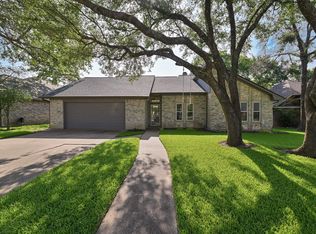 4213 Warwick Ln, Bryan, TX 77802