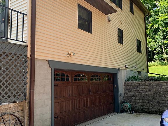 2nd image of W9159 Birchwood Ln