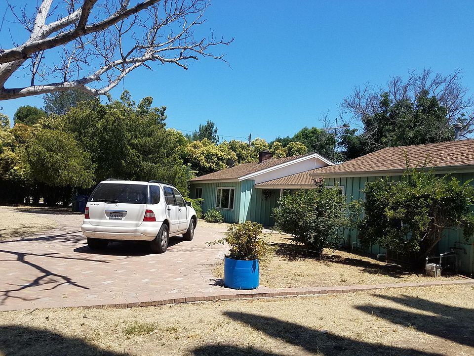 1st image of 22700 Oxnard St