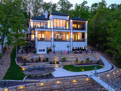 1118 Las Campanas Ct, Sunrise Beach, MO, 65079