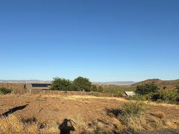 17758 E Bluejay Dr, Mayer, AZ 86333