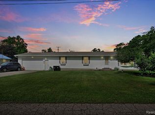 5607 Genesee Ave, Otter Lake, MI 48464