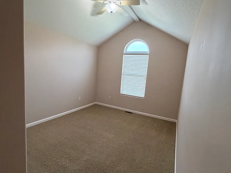 10039 Oak Trail Rd — Photo 25