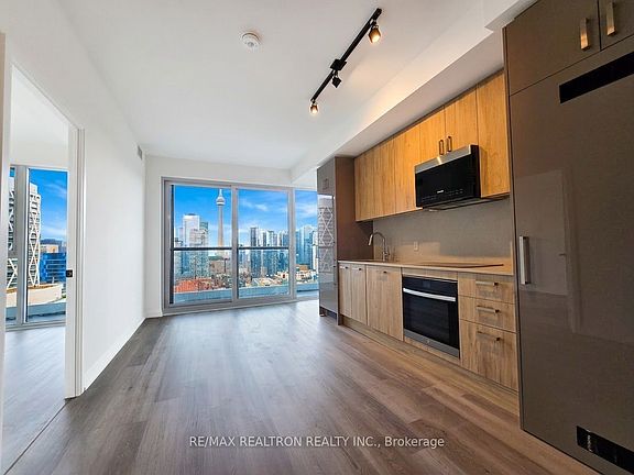 2nd image of 280 Dundas St W #2509