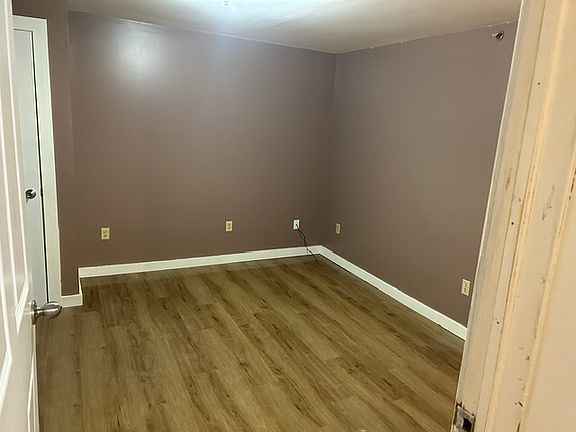 5th image of 1718 Mecklenburg Rd #7