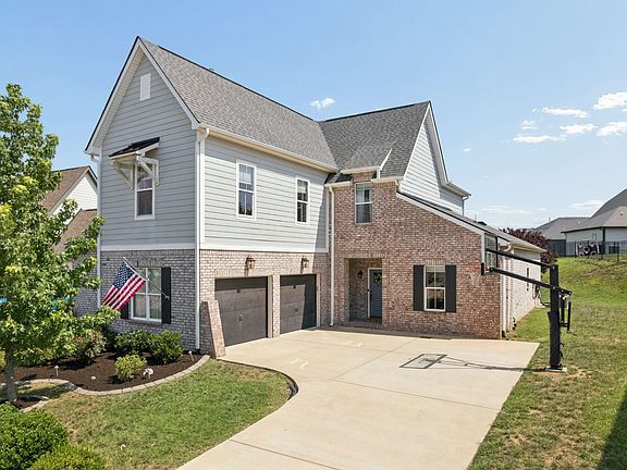 2nd image of 251 Croft Way
