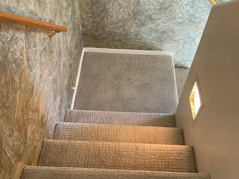 326 N Pioneer St — Photo 18