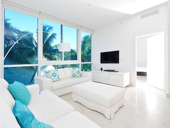5th image of 50 S Pointe Dr #502