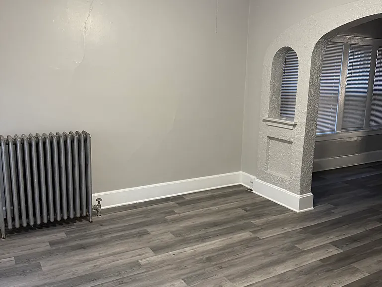 2333 W Burnham St #1 — Photo 5