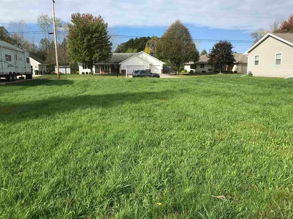 Foote St #3, Seymour, WI 54165