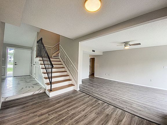 5th image of 1592 Sunflower Ct