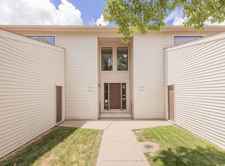 1205 35th Street Dr, Moline, IL 61265