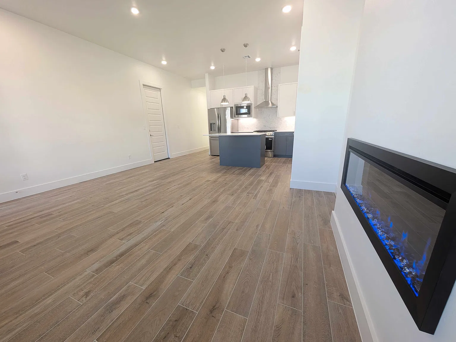 3 bed, 1191 sqft, $1,800 — Photo 4