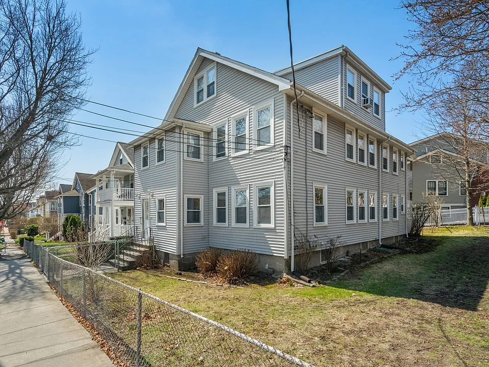 204 School St #1