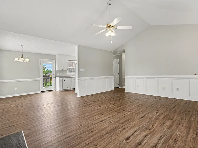 200 Waterford Dr — Photo 9