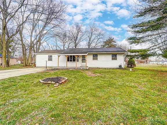 3rd image of 1048 Poinciana Dr