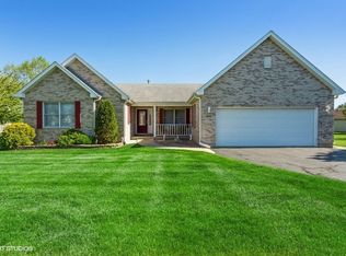 3809 Twin Oaks Dr, Wonder Lake, IL
