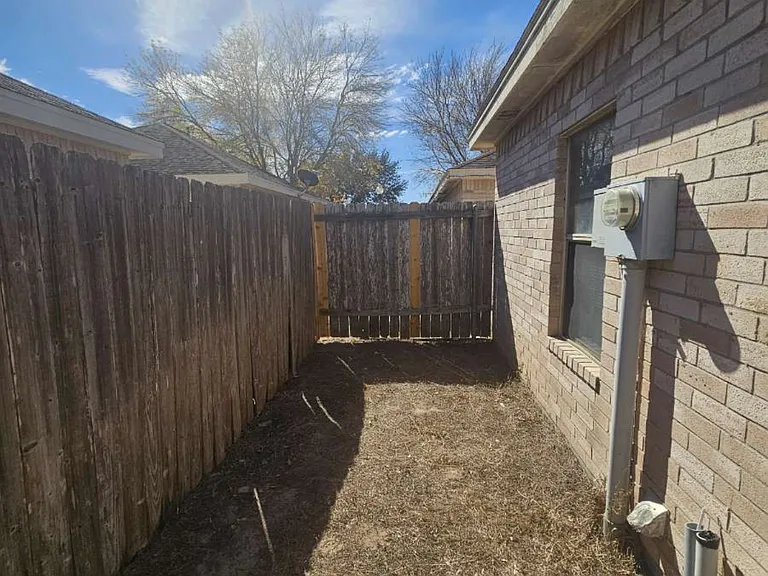 1012 Cedarwood Dr #3 — Photo 7