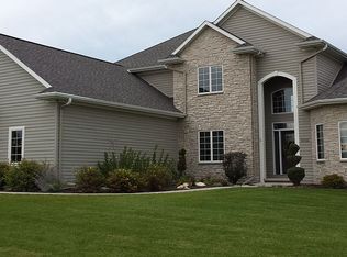 3340 W Warner Estates Dr, Appleton, WI 54913