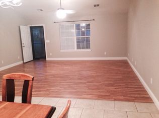 809 E 7th St, Grove, OK 74344