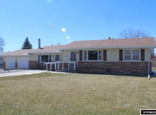 602 Barrett Blvd, Lusk, WY 82225