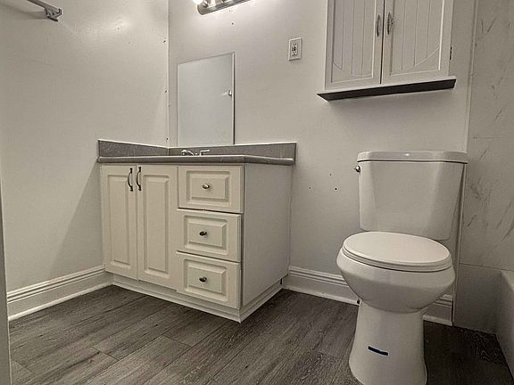 5th image of 2718 SW 31st Pl #3
