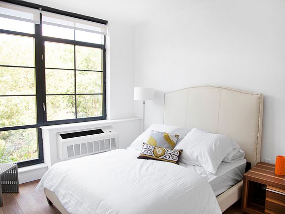 4th image of 180 Nassau St APT 2M
