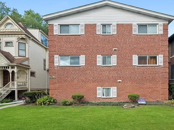 327 Wisconsin Ave, Oak Park, IL 60302