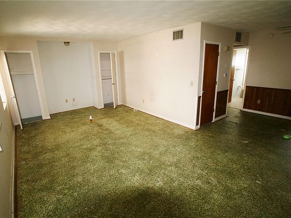 4th image of 13940 Anona Heights Dr APT 93