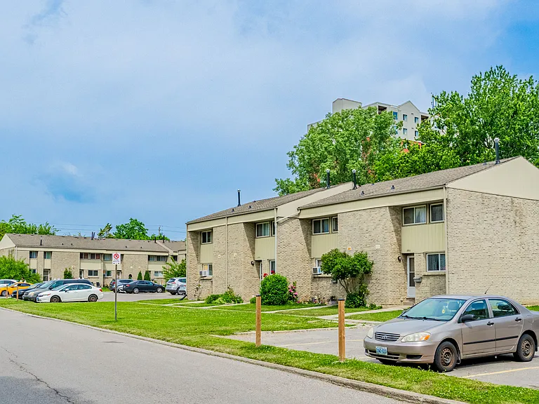 850 Wonderland Rd S #870 — Photo 9
