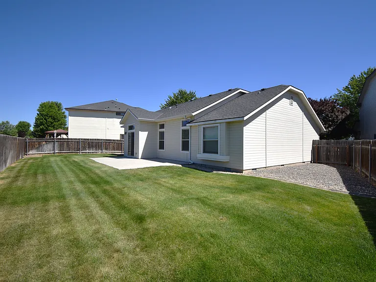 310 E Ironstone Ct — Photo 27