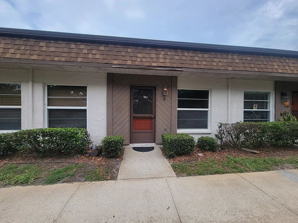 6141 Chesham Dr #8