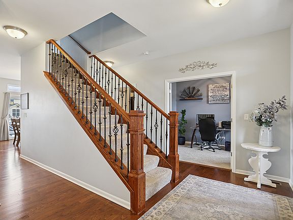 2nd image of 882 N Carly Cir
