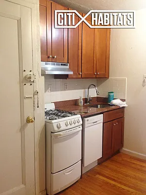 Rented by Citi Habitats | media 7