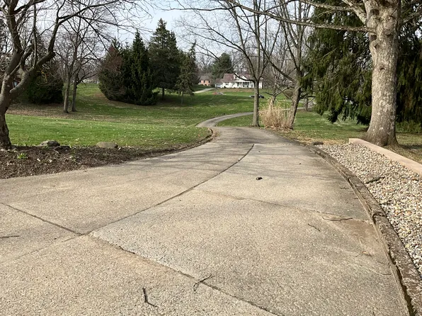 2914 55th St NE, Canton, OH 44721