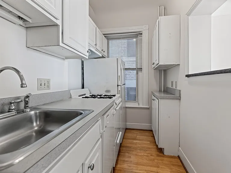 891 Mass Ave #10 — Photo 7
