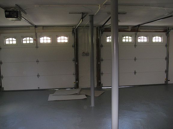5th image of 8 Marion Dr