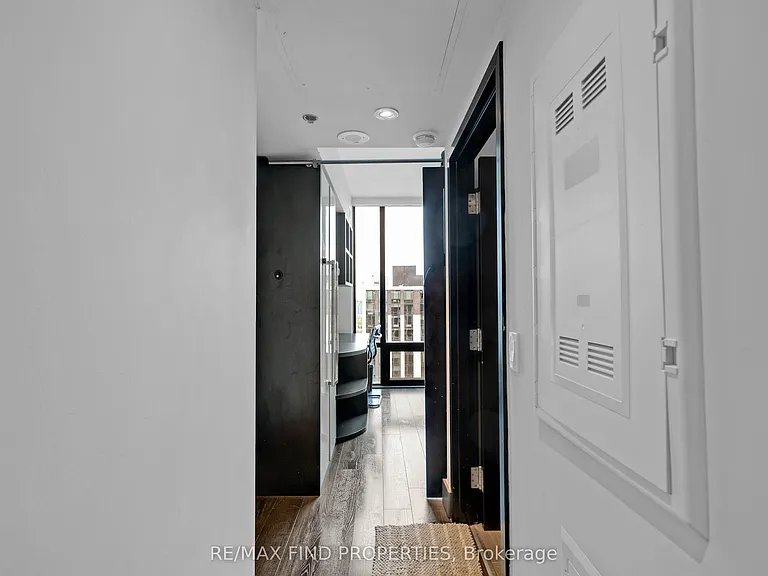 330 Phillip St #2709 — Photo 17