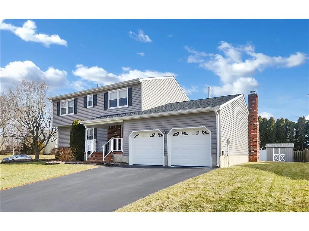 21 Oaktree Rd photo 1