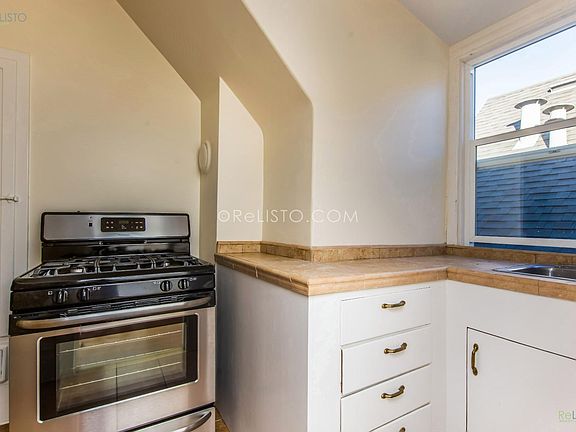 3rd image of 1438 Page St APT 6