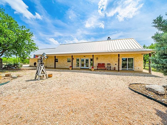 4th image of 210 Harvest Ln