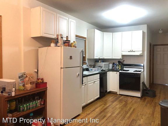 3rd image of 1430 N Bosworth Ave #1430-1