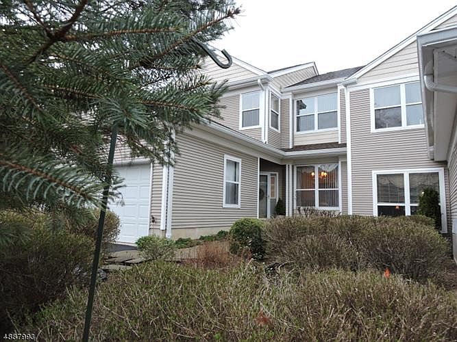 1st image of 13 Hornbeam Way