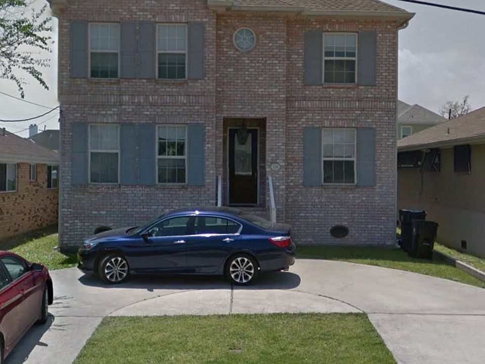 2nd image of 114 28th St