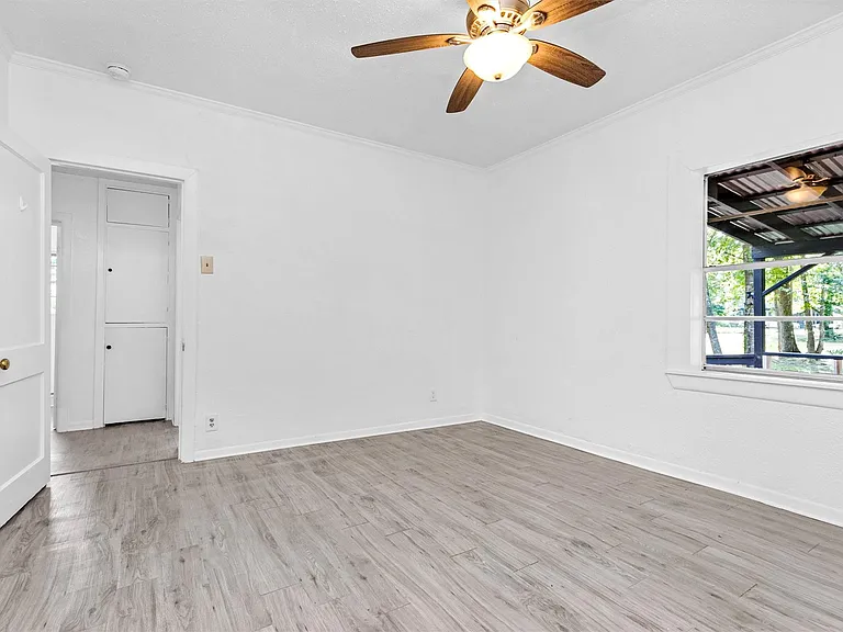19355 Forest Lane Cir — Photo 23