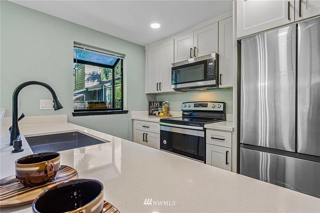 13801 Old Redmond Rd — Photo 4