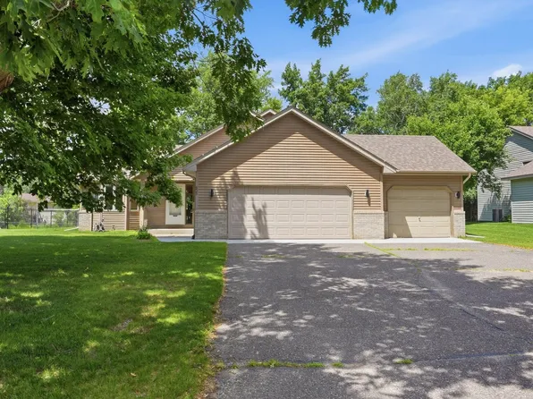 535 Hawthorn Rd, Lino Lakes, MN 55014