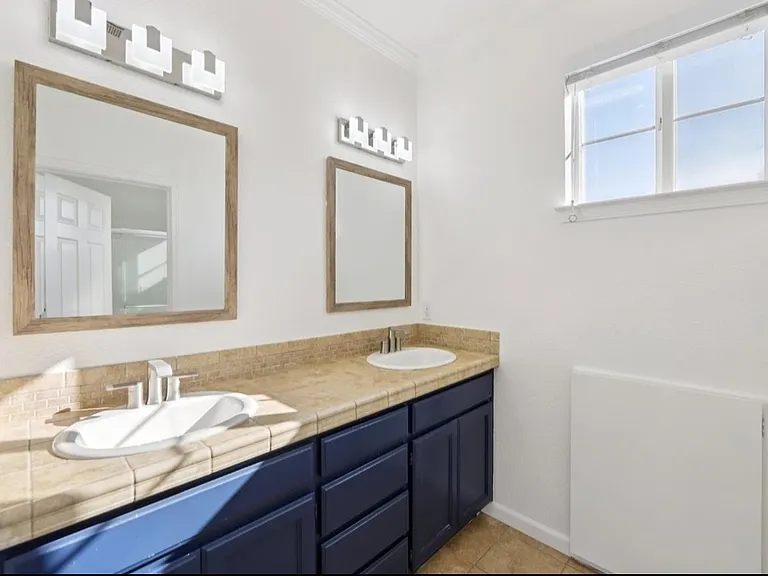 1888 Leaning Oak Dr — Photo 18