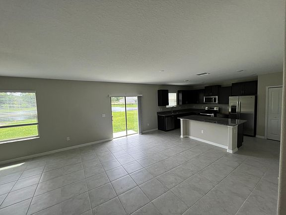 5th image of 1828 Colding Dr