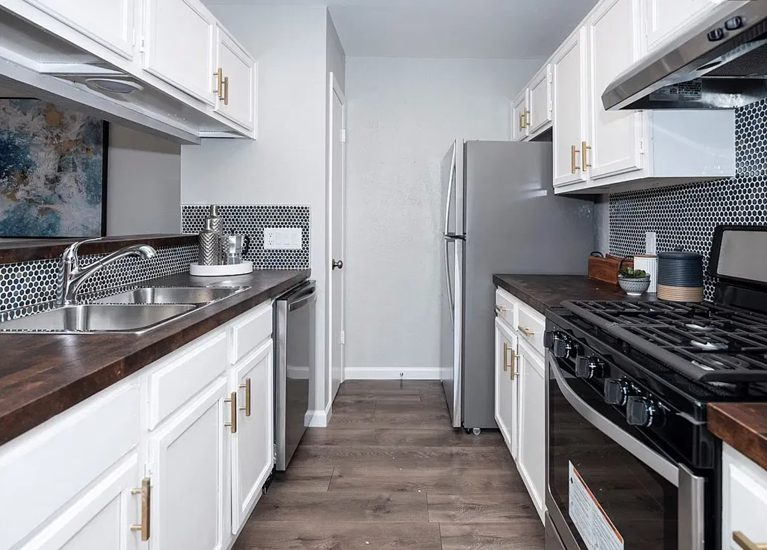 2 bed, 900 sqft, $1,700 — Photo 4